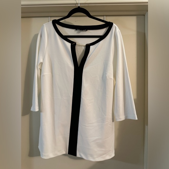 Boston Proper white and black tunic with gold chain neck size large NWOT - Picture 1 of 5